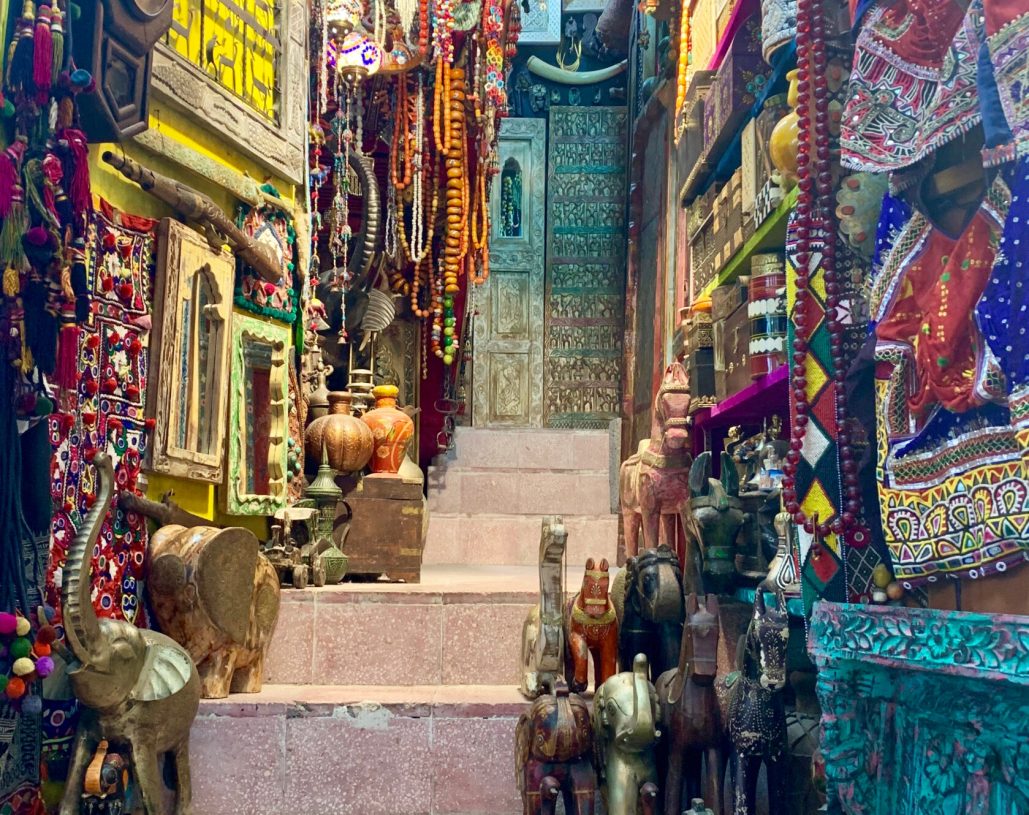 Mutrah,,Oman-,18th,July,2019.,Shop,Entrance,Of,Old,Mutrah